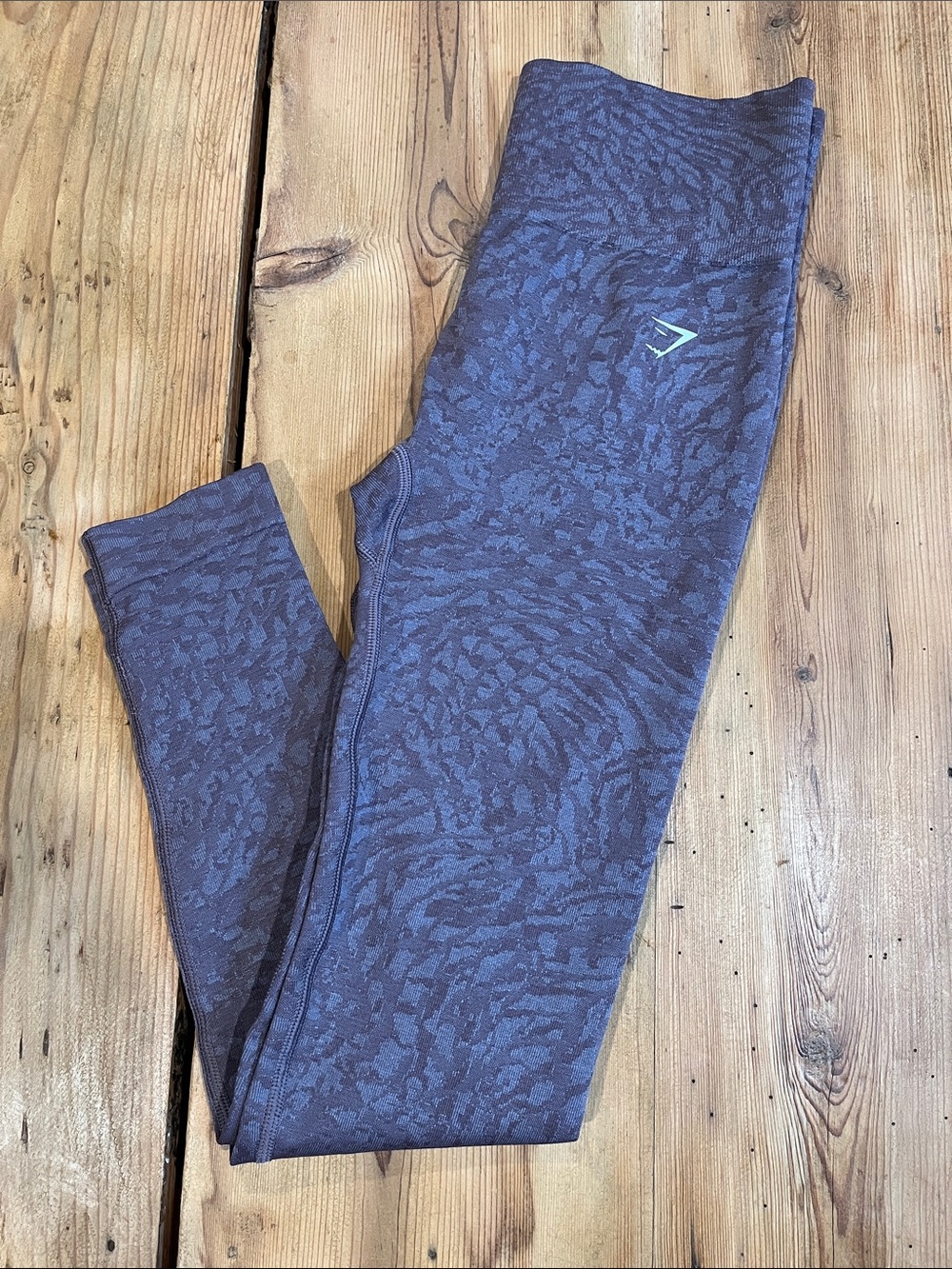 GYMSHARK M Purple Printed Seamless Leggings Ruched Bum